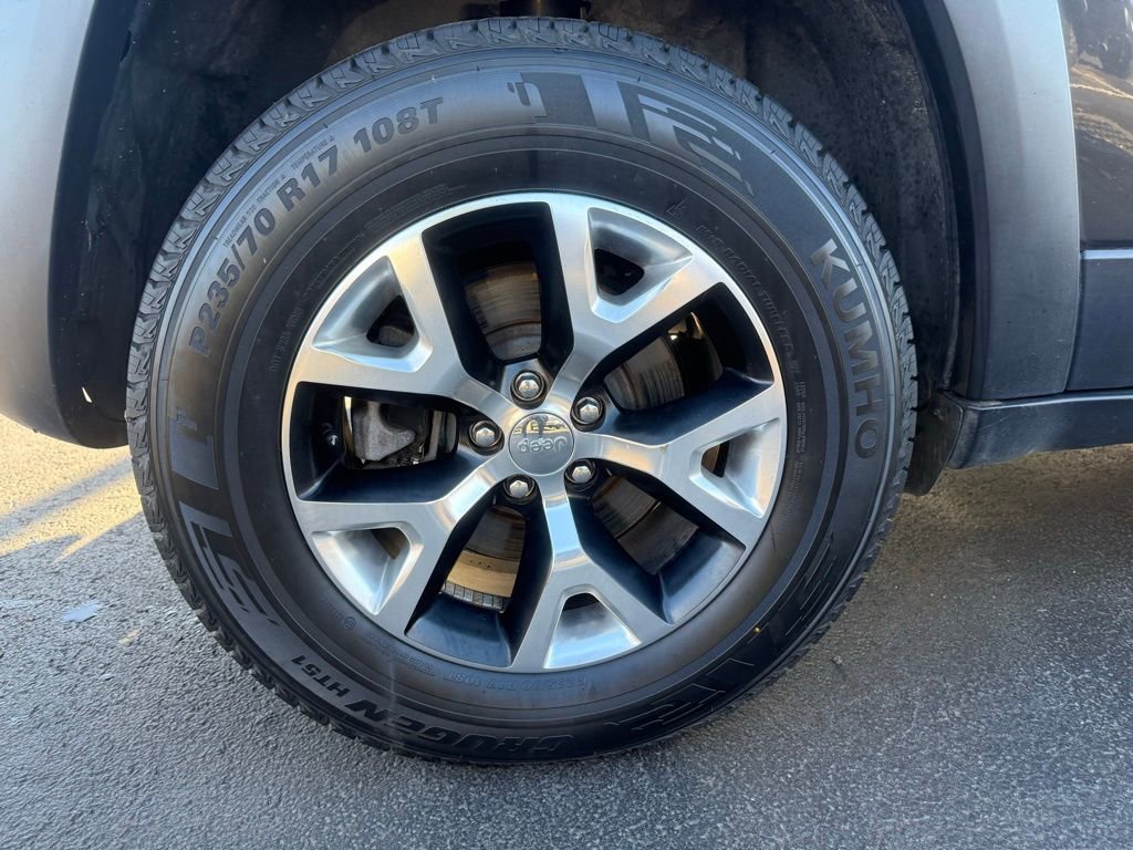 Used 2016 Jeep Cherokee Trailhawk w/ Comfort/Convenience Group image 46