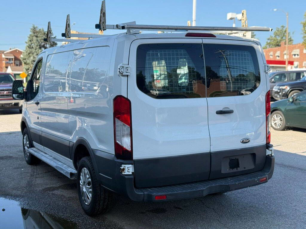 Used 2015 Ford Transit 250 250 3dr SWB Low Roof Cargo Van w/ Exterior Upgrade Package image 5