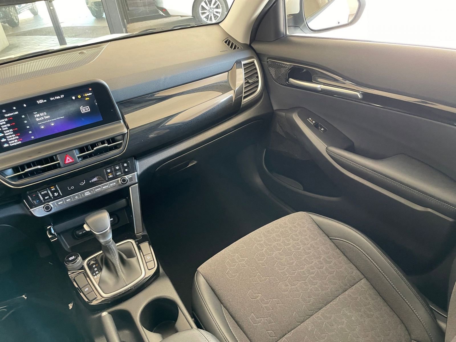 Used 2025 Kia Seltos S FWD image 36