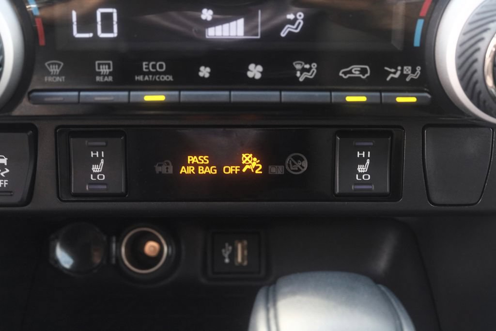 Used 2025 Toyota RAV4 XLE w/ Convenience Package AWD/4WD image 12