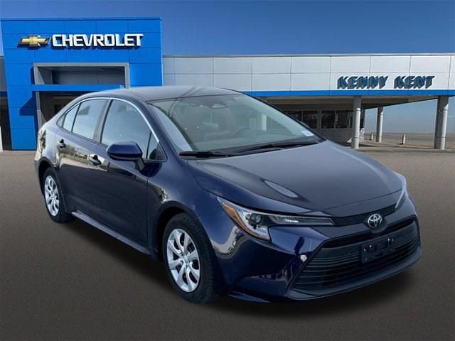 Used 2026 Toyota Corolla LE FWD image 1