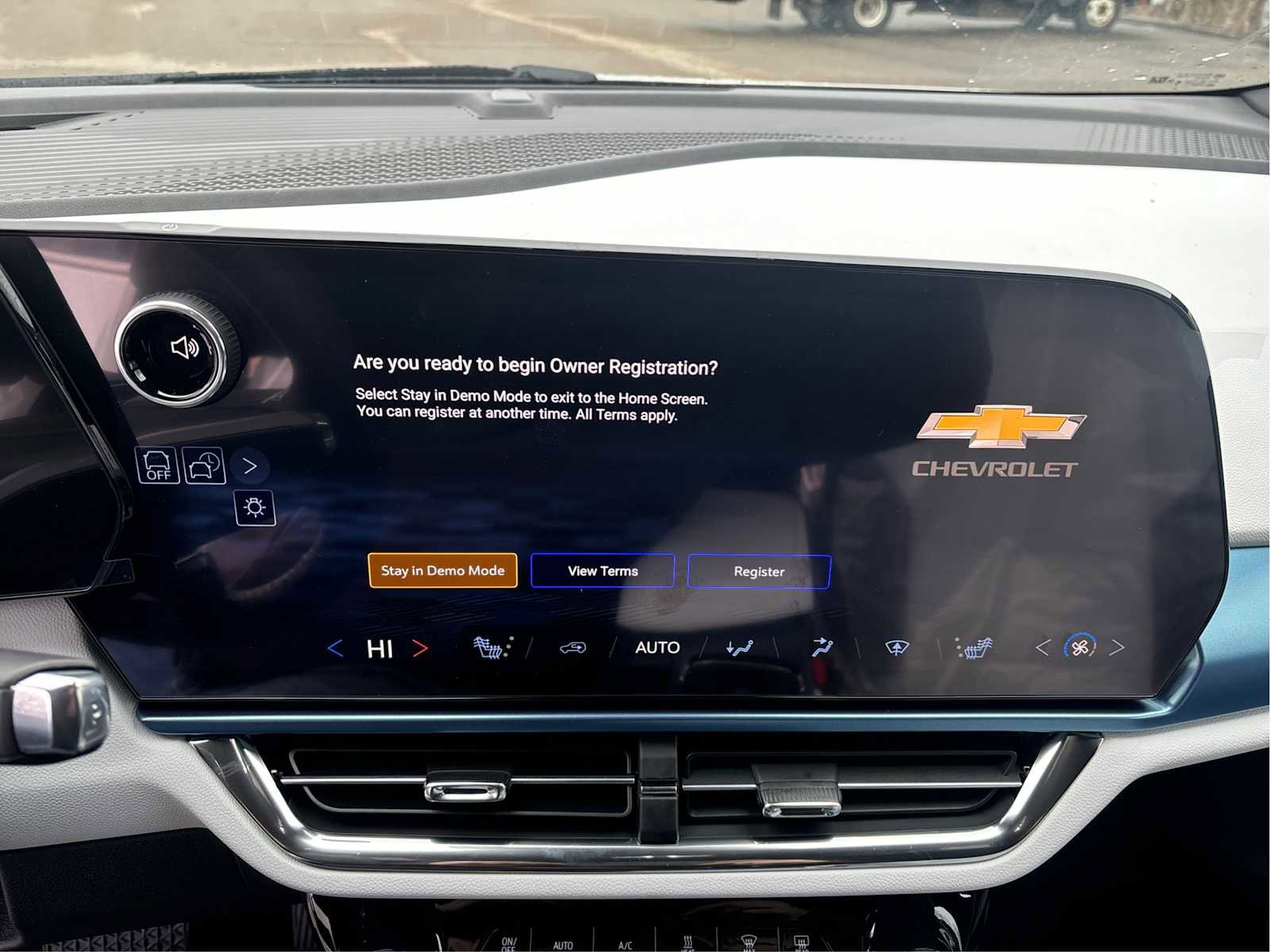 New 2026 Chevrolet Equinox EV LT image 16