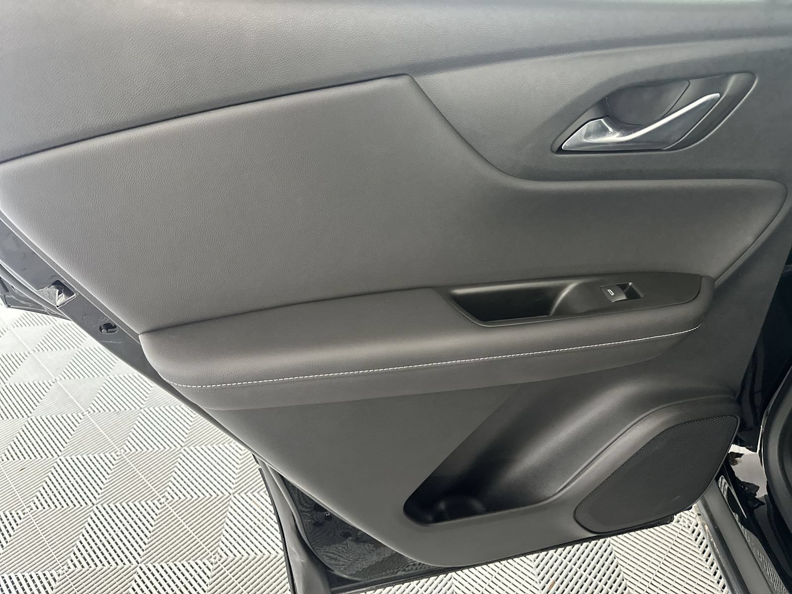 Used 2026 Chevrolet Blazer LT FWD image 29