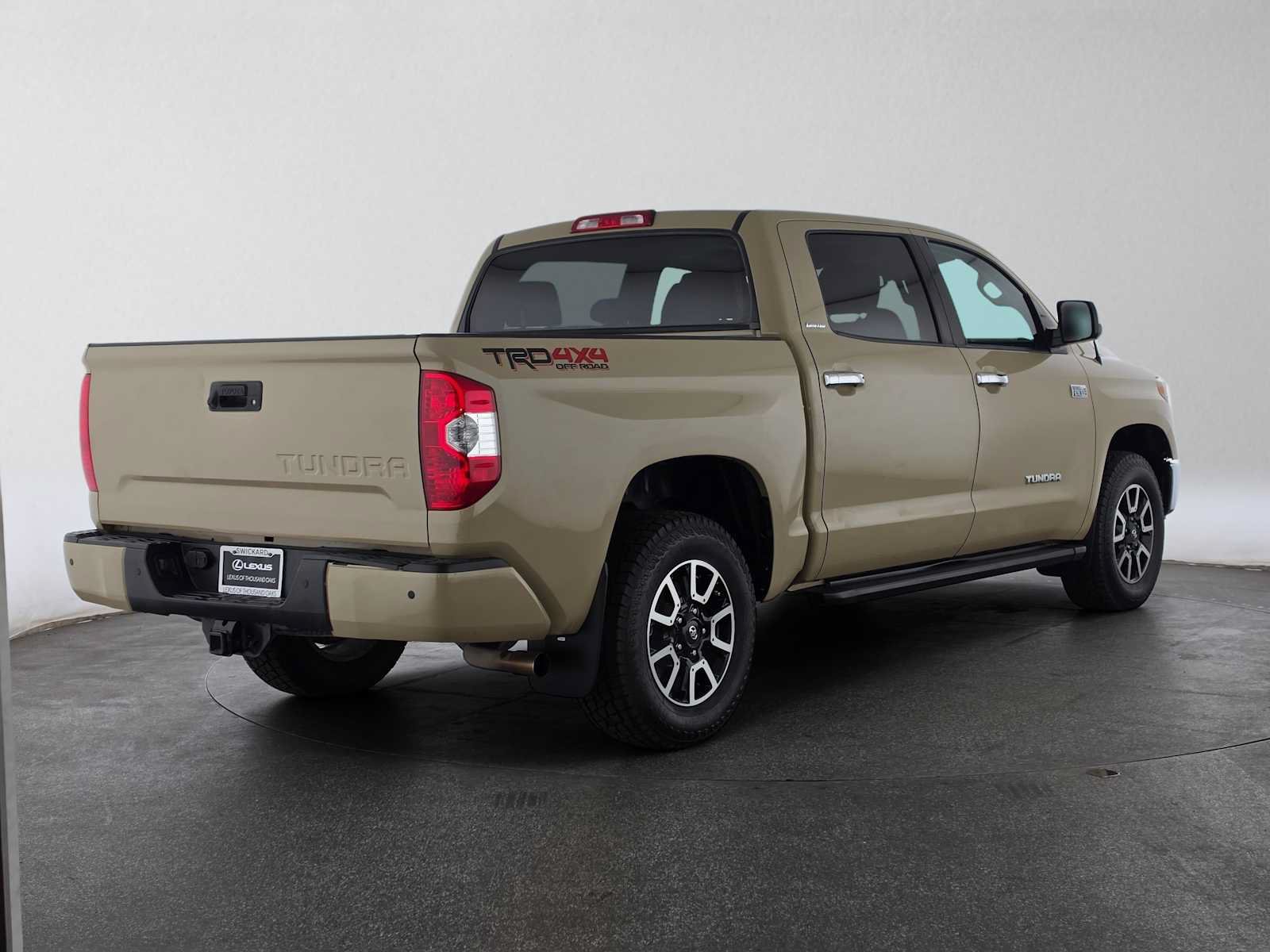 Used 2018 Toyota Tundra Limited w/ Limited Premium Package AWD/4WD image 3