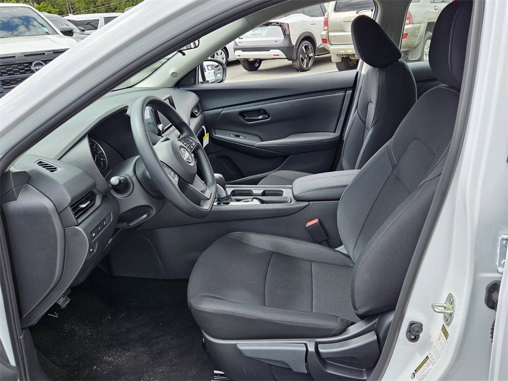 New 2025 Nissan Sentra S image 3