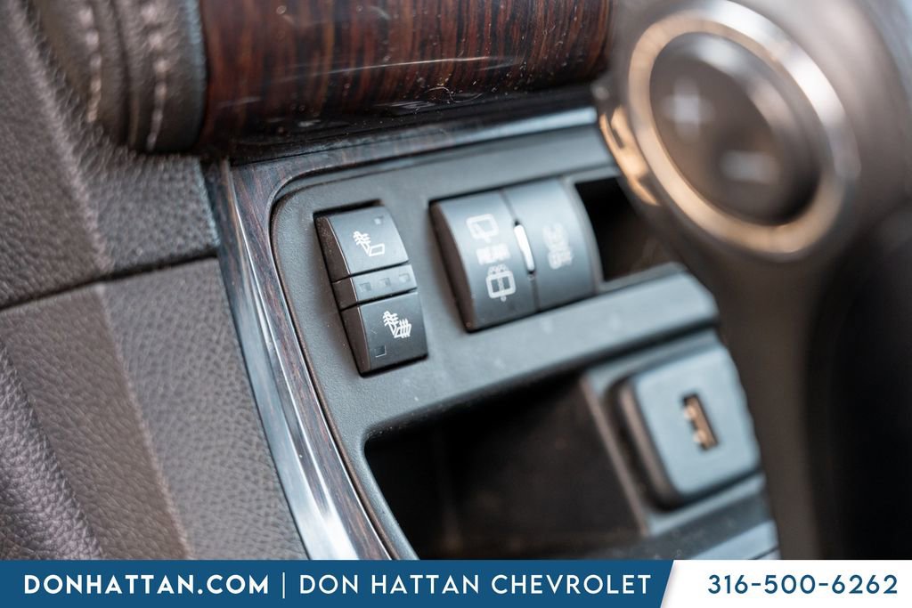 Used 2017 Chevrolet Traverse LT w/ Style and Technology Package image 11