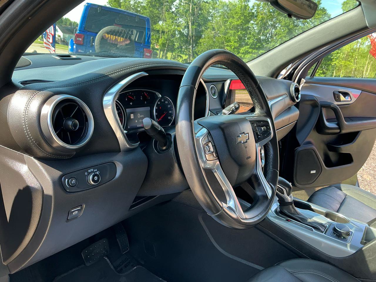 Used 2021 Chevrolet Blazer LT w/ Sound & Technology Package FWD image 17