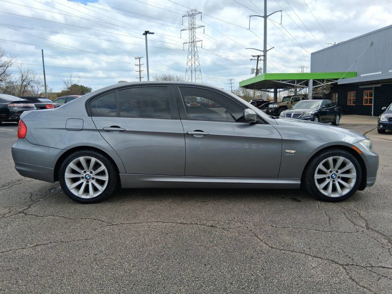 Used 2009 BMW 328i xDrive Sedan image 5