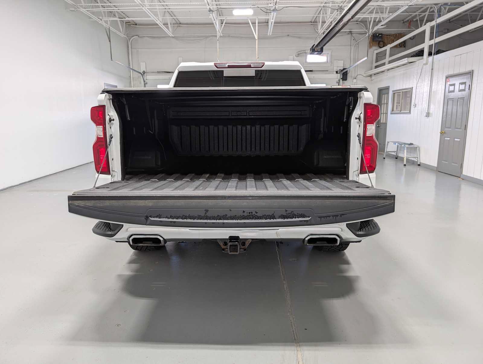 Certified 2021 Chevrolet Silverado 1500 LTZ w/ Z71 Off-Road Package AWD/4WD image 40
