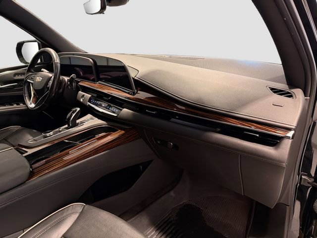 Used 2021 Cadillac Escalade Premium Luxury AWD/4WD image 27