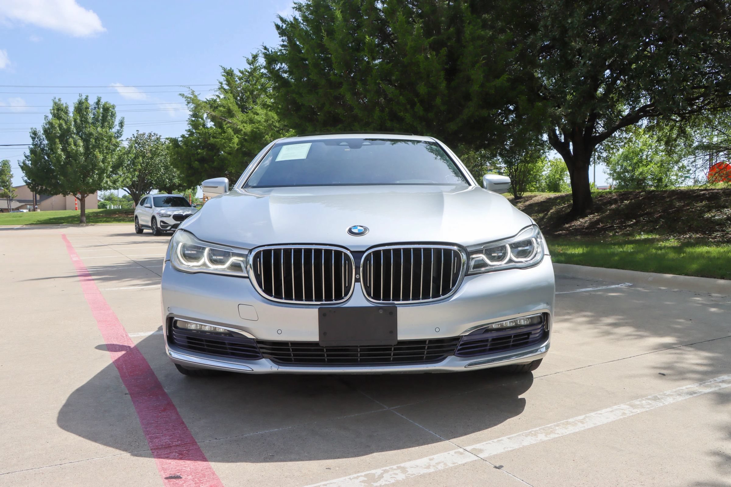 Used 2017 BMW 750i xDrive AWD/4WD image 2