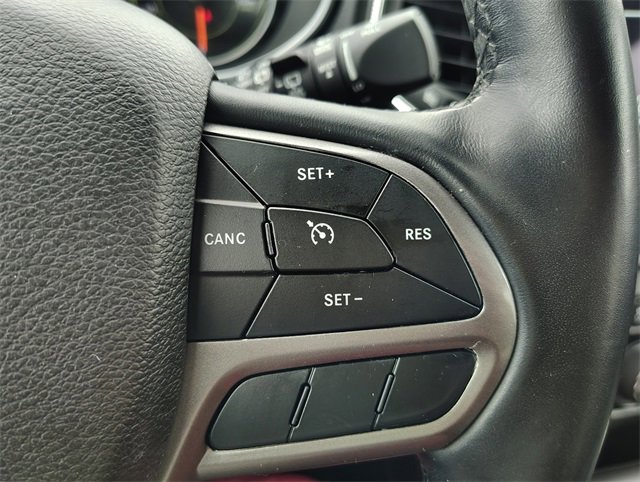 Used 2021 Jeep Cherokee Latitude Lux w/ Comfort/Convenience Group image 18