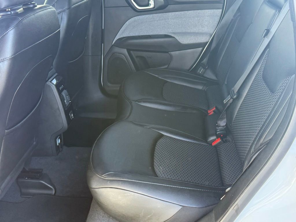 Used 2025 Jeep Compass Latitude image 44