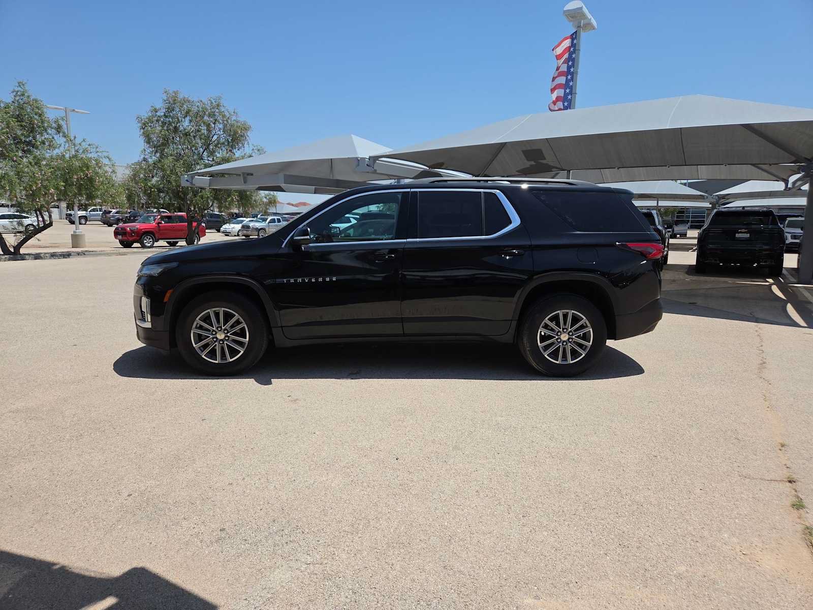 Used 2023 Chevrolet Traverse LT AWD/4WD image 5