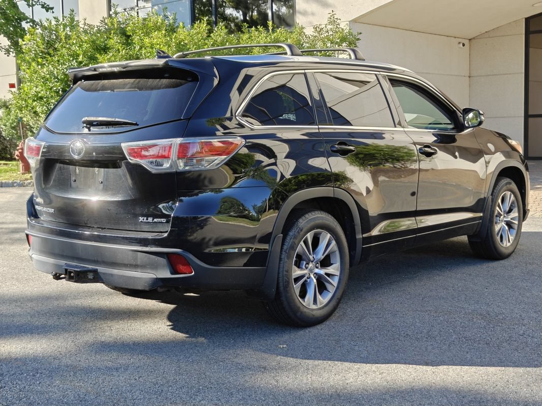 Used 2015 Toyota Highlander XLE AWD/4WD image 8