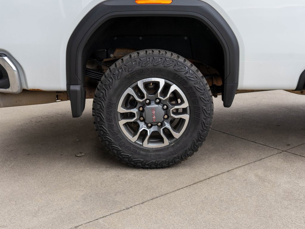 Used 2024 GMC Sierra 3500 SLT w/ X31 Off-Road Package image 33