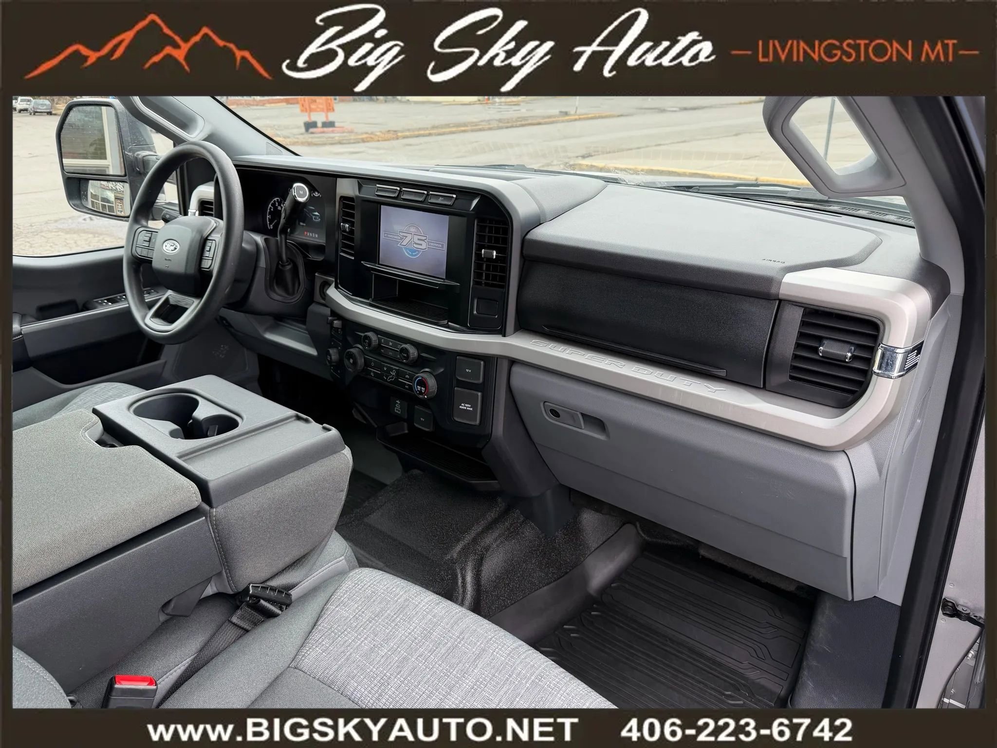 Used 2023 Ford F250 XLT w/ Camper Package image 16