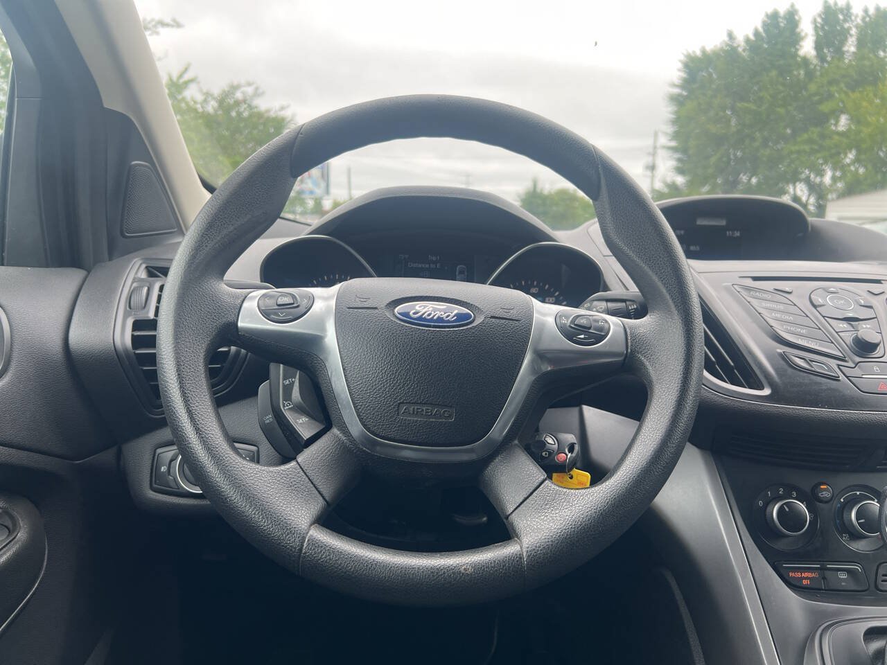 Used 2016 Ford Escape SE w/ SE Chrome Package FWD image 17