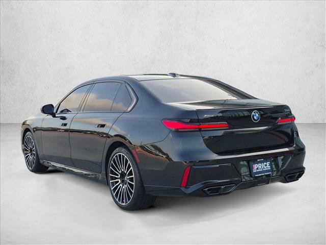 Certified 2025 BMW 760i xDrive w/ Executive Package AWD/4WD image 8
