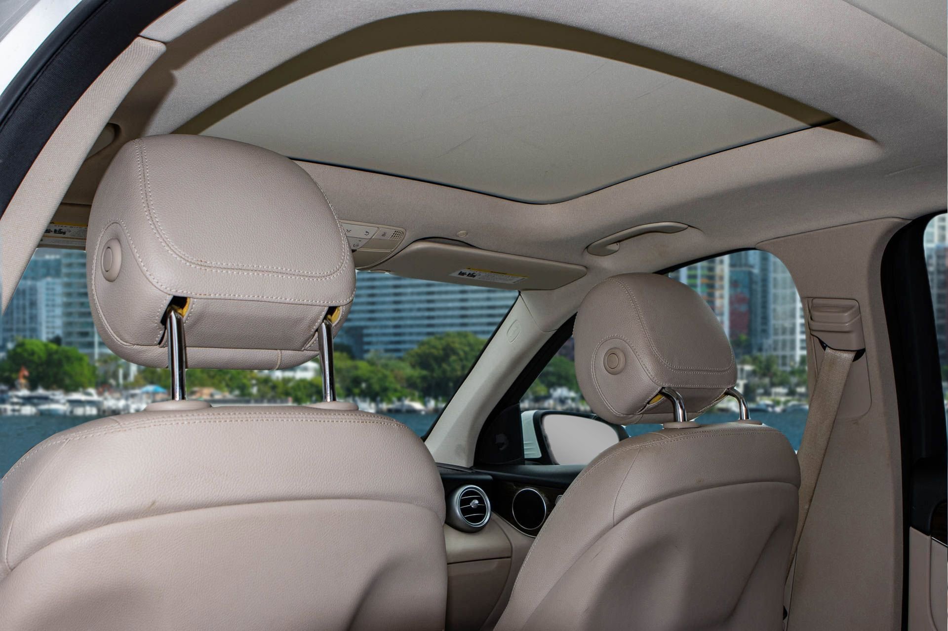 Used 2021 Mercedes-Benz GLC 300 w/ Premium Package image 18