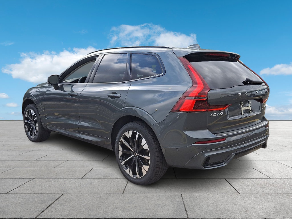 New 2027 Volvo XC60 B5 Plus AWD/4WD image 4