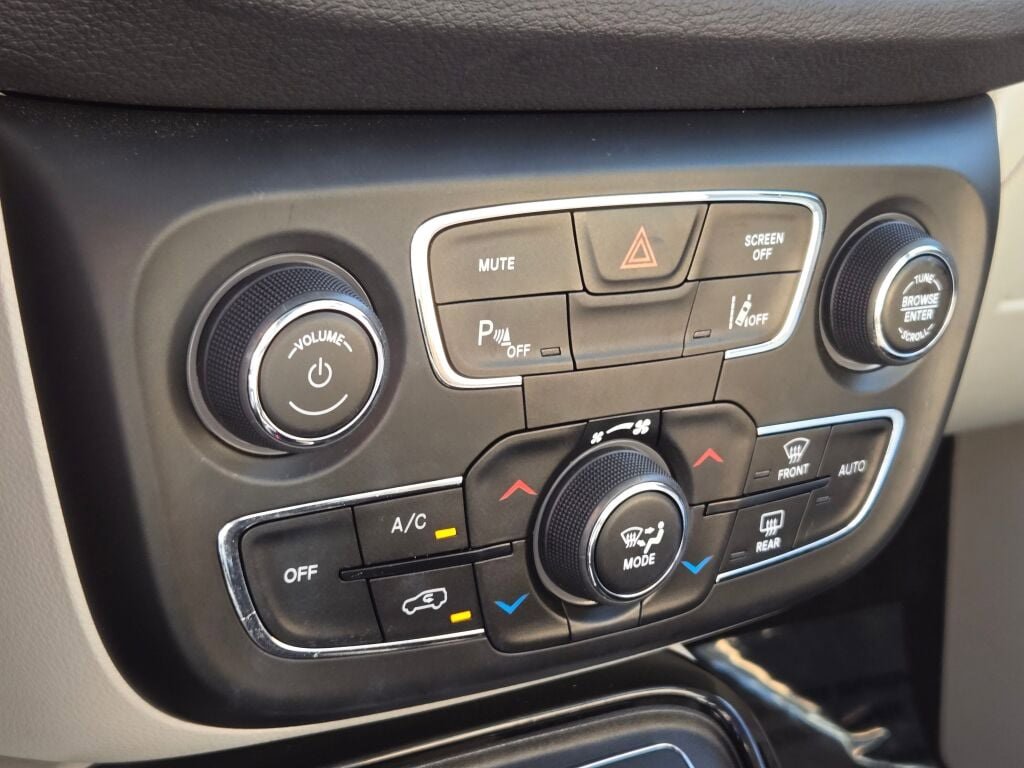 Used 2018 Jeep Compass Limited w/ Navigation Group image 26