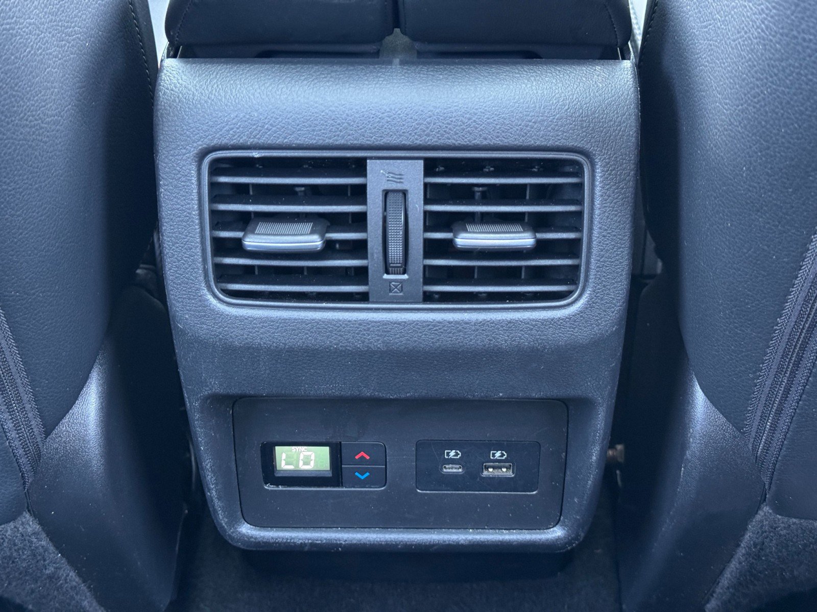 Used 2021 Nissan Rogue SL w/ Premium Package image 32