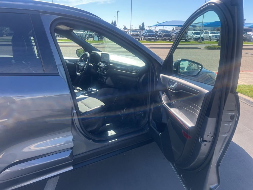 Used 2024 Ford Escape ST-Line image 34