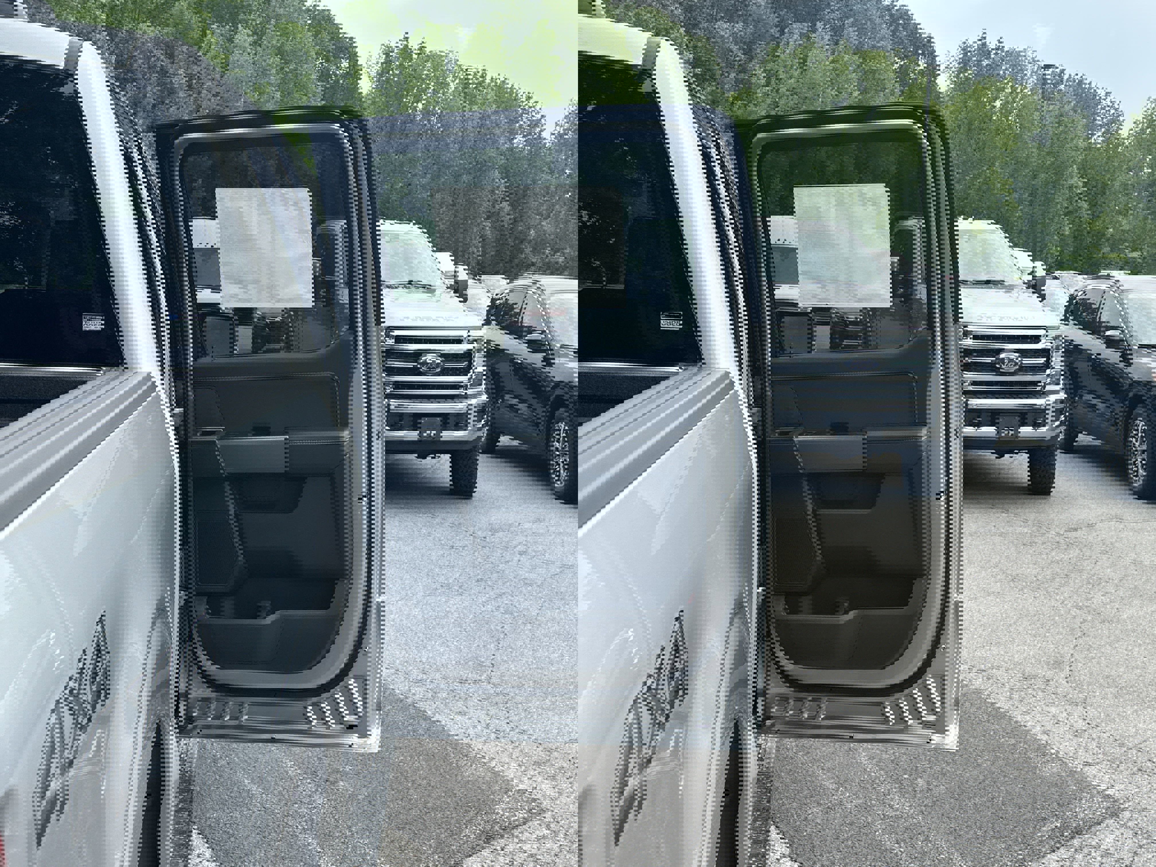 New 2025 Ford F150 XLT w/ Equipment Group 302A MID image 28