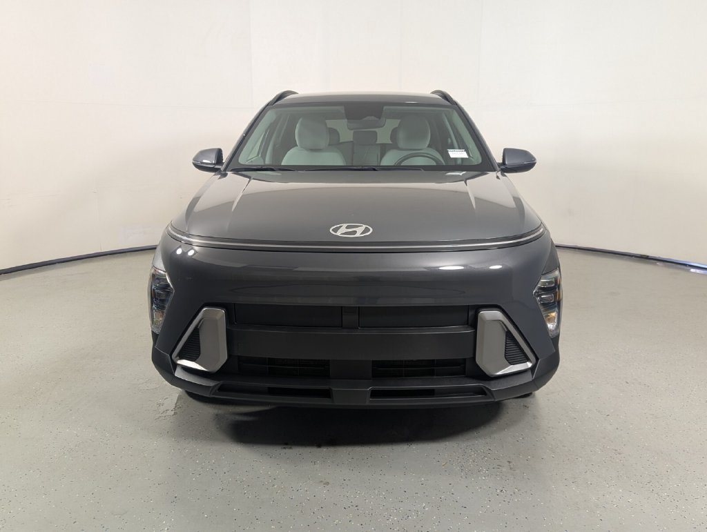 Certified 2025 Hyundai Kona SEL FWD image 2