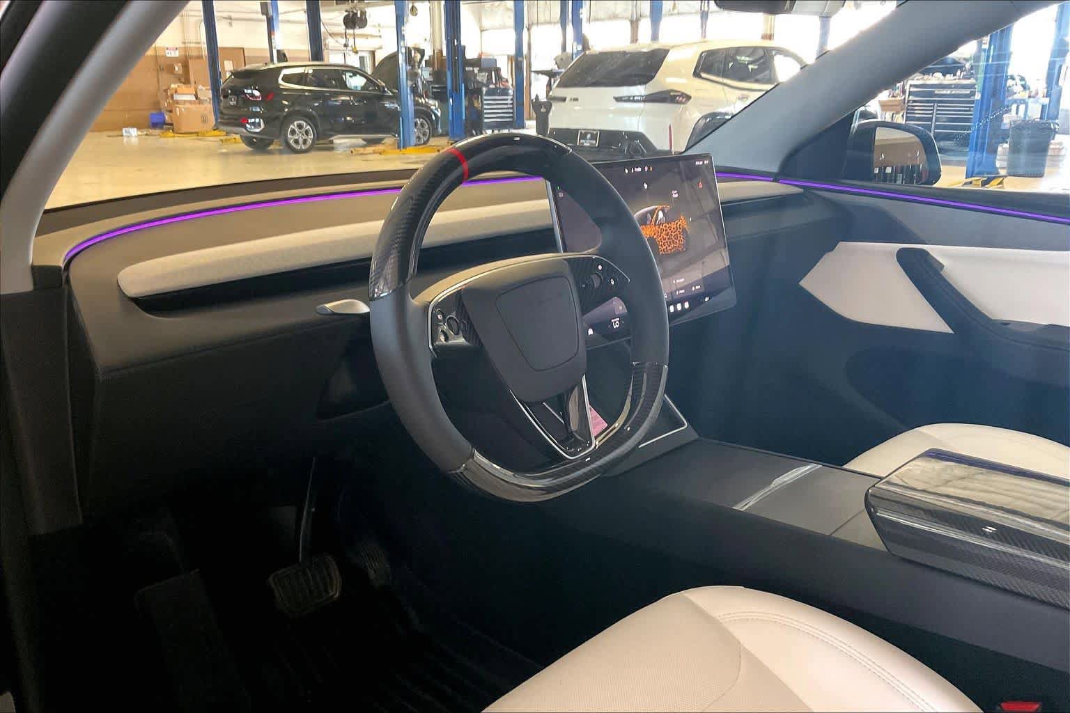 Used 2026 Tesla Model Y AWD image 16