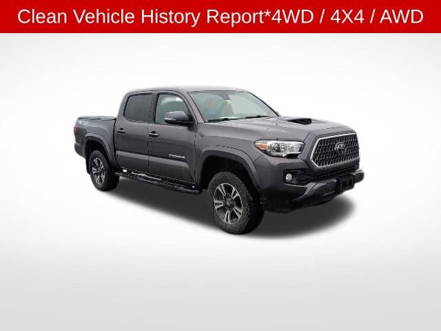 Used 2019 Toyota Tacoma TRD Sport image 3