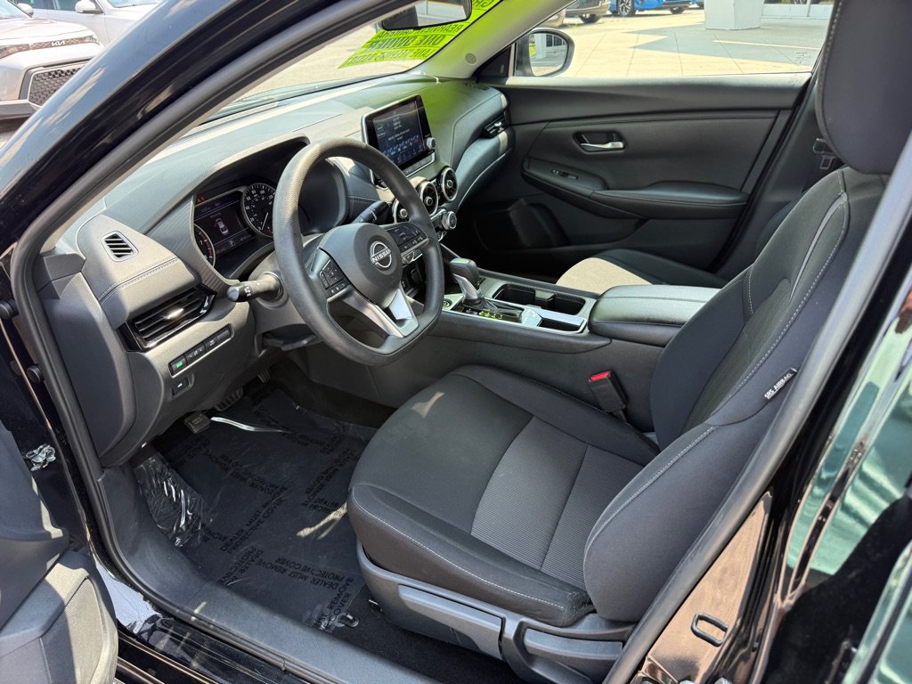 Used 2024 Nissan Sentra SV FWD image 13