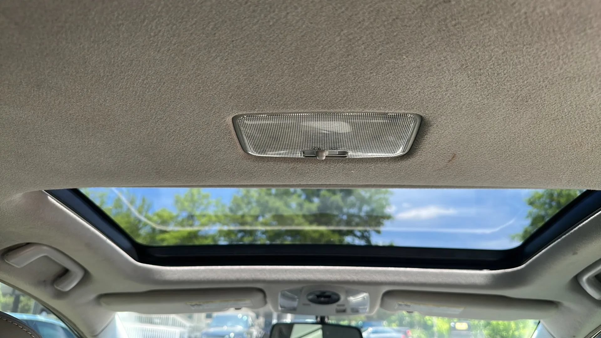 Used 2014 Toyota Prius Four w/ Solar Roof Package FWD image 29