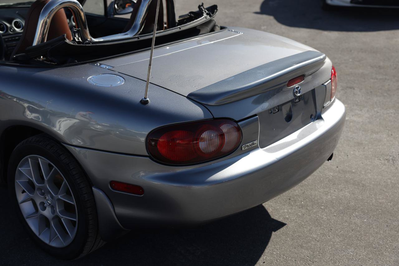 Used 2002 MAZDA MX-5 Miata SE RWD image 43