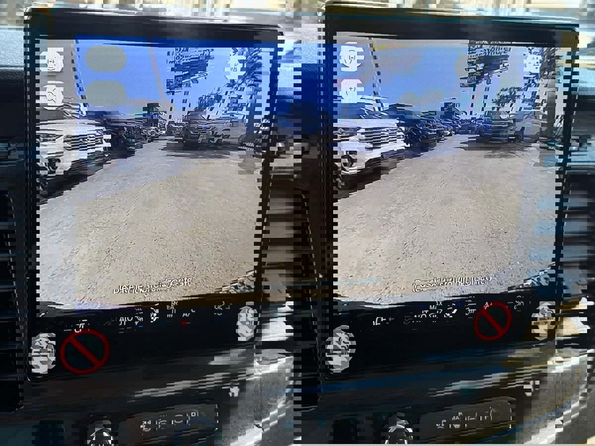 Used 2024 Ford Transit 350 XLT image 28