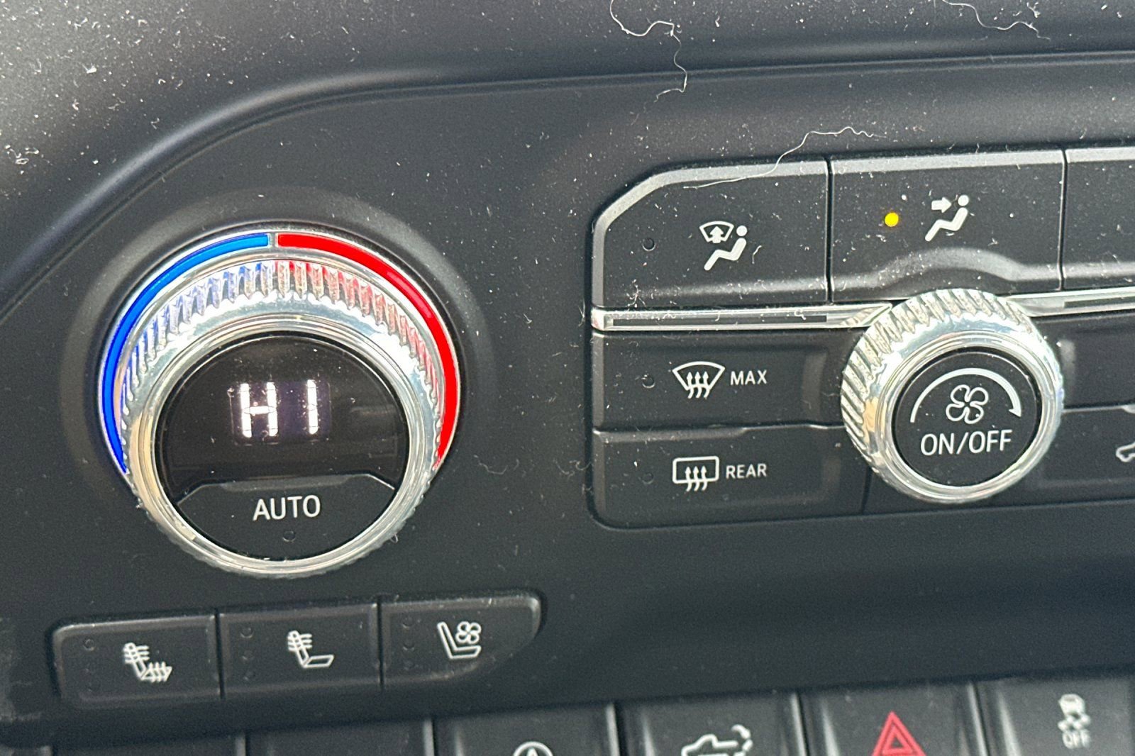 Used 2019 GMC Sierra 1500 Denali w/ Denali Ultimate Package AWD/4WD image 28