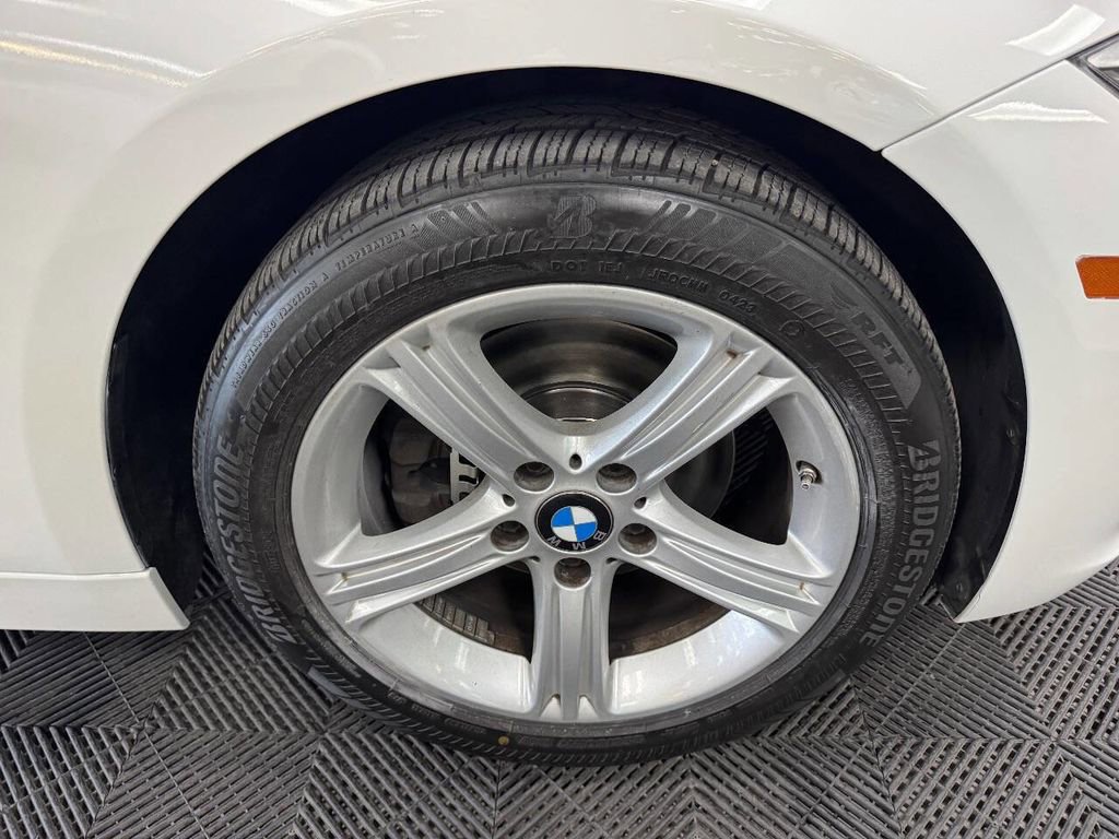 Used 2015 BMW 320i xDrive Sedan AWD/4WD image 18