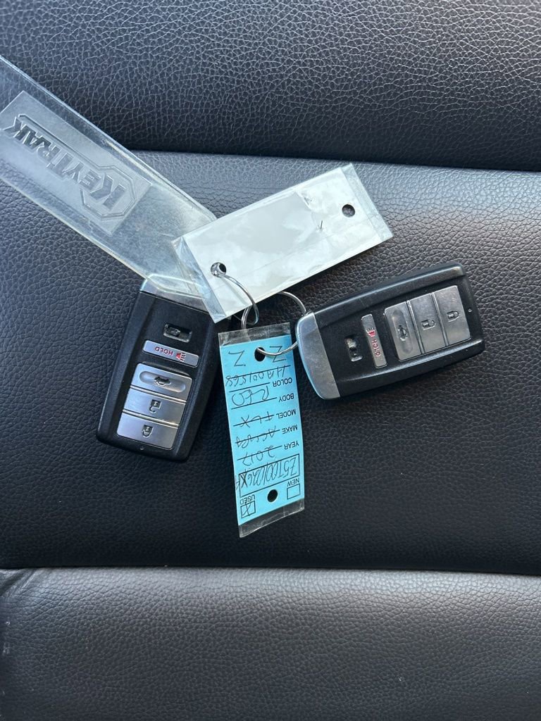 Used 2017 Acura TLX V6 image 25