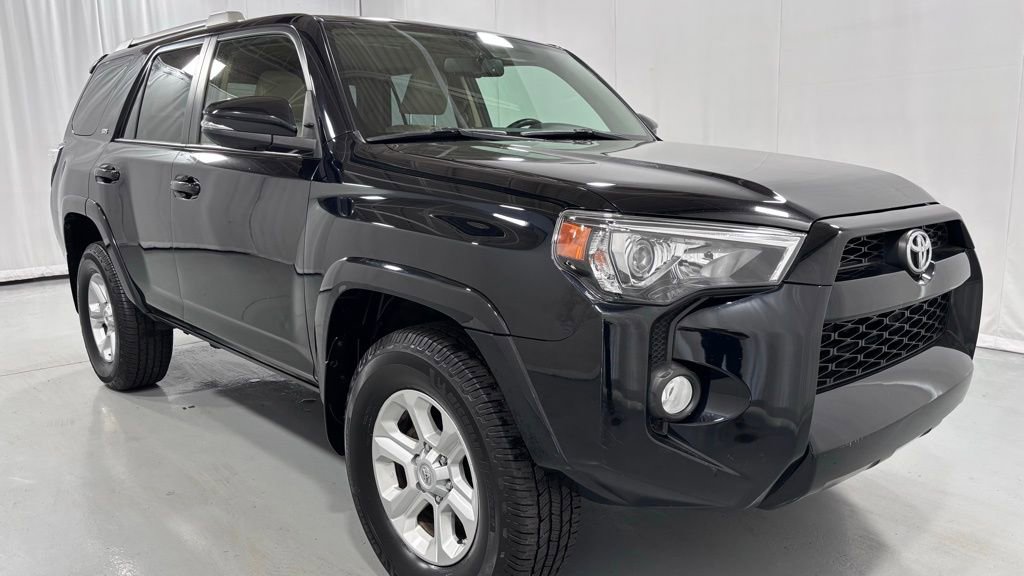 Used 2016 Toyota 4Runner SR5 Premium AWD/4WD image 4