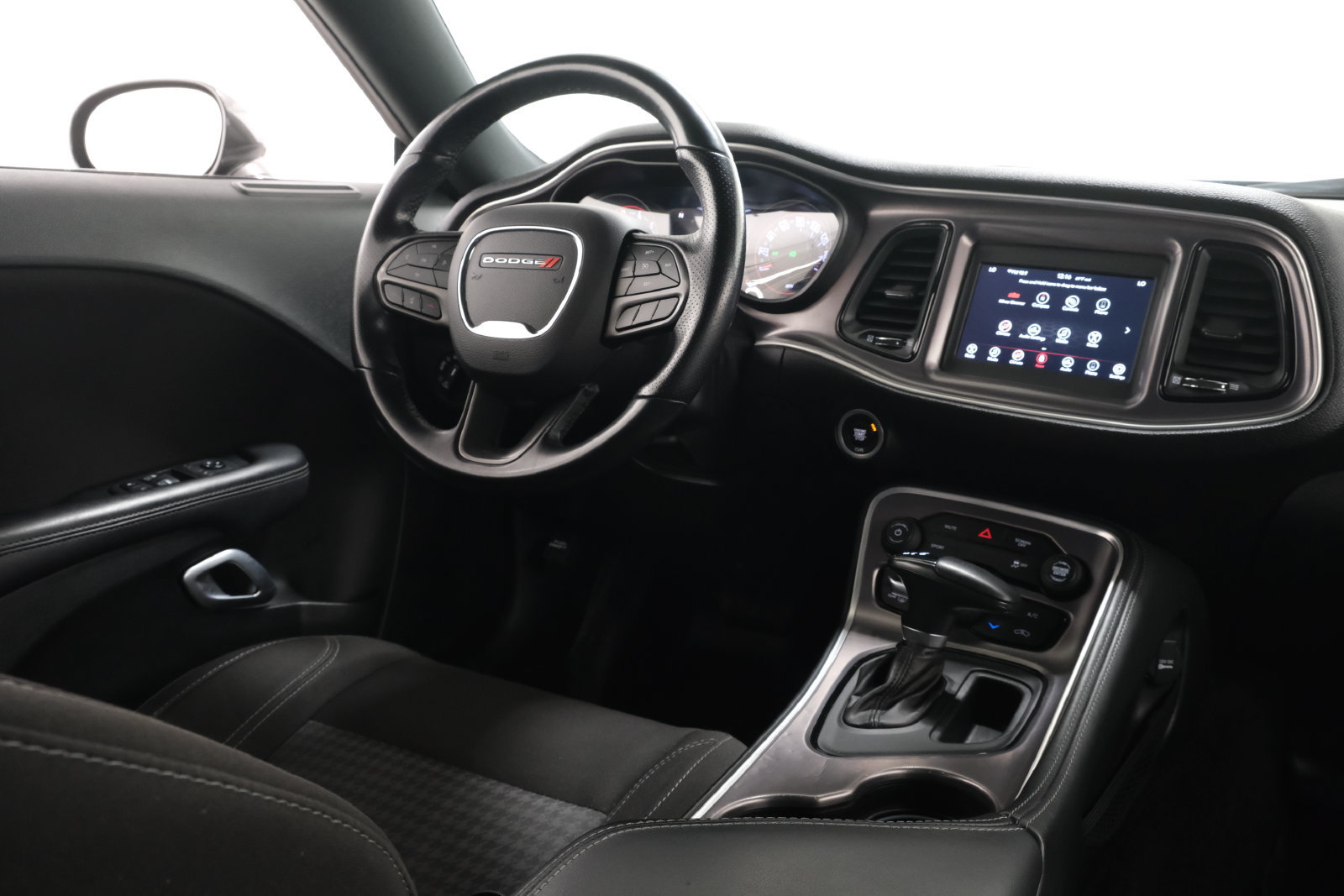 Used 2021 Dodge Challenger SXT RWD image 11