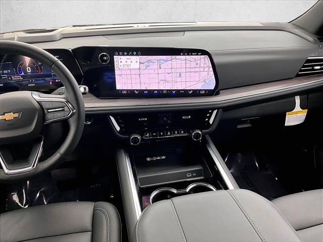 Used 2026 Chevrolet Suburban LT w/ Comfort Package RWD image 8