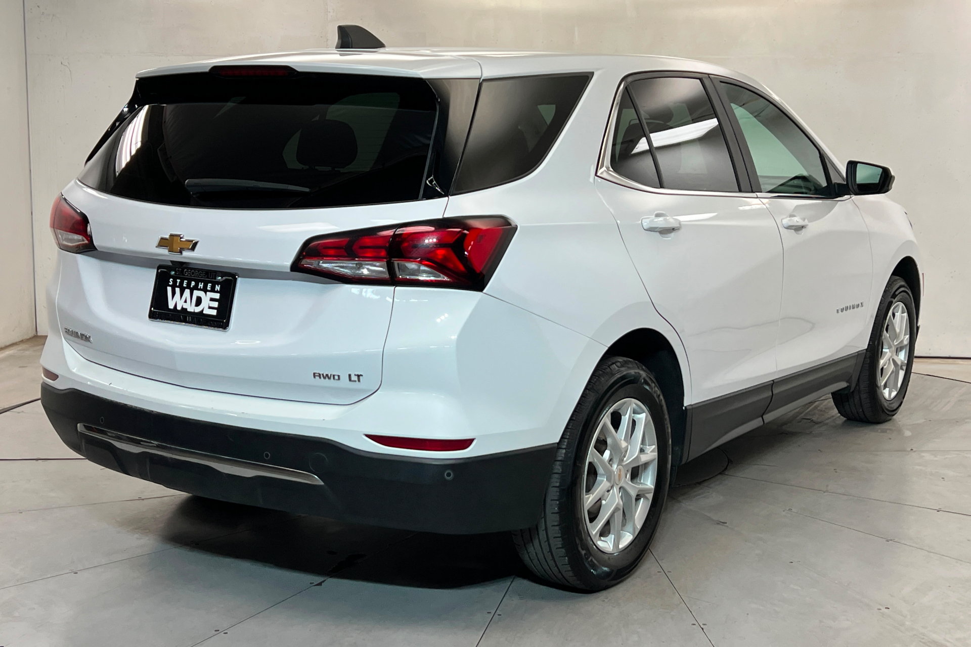 Used 2024 Chevrolet Equinox LT AWD/4WD image 5