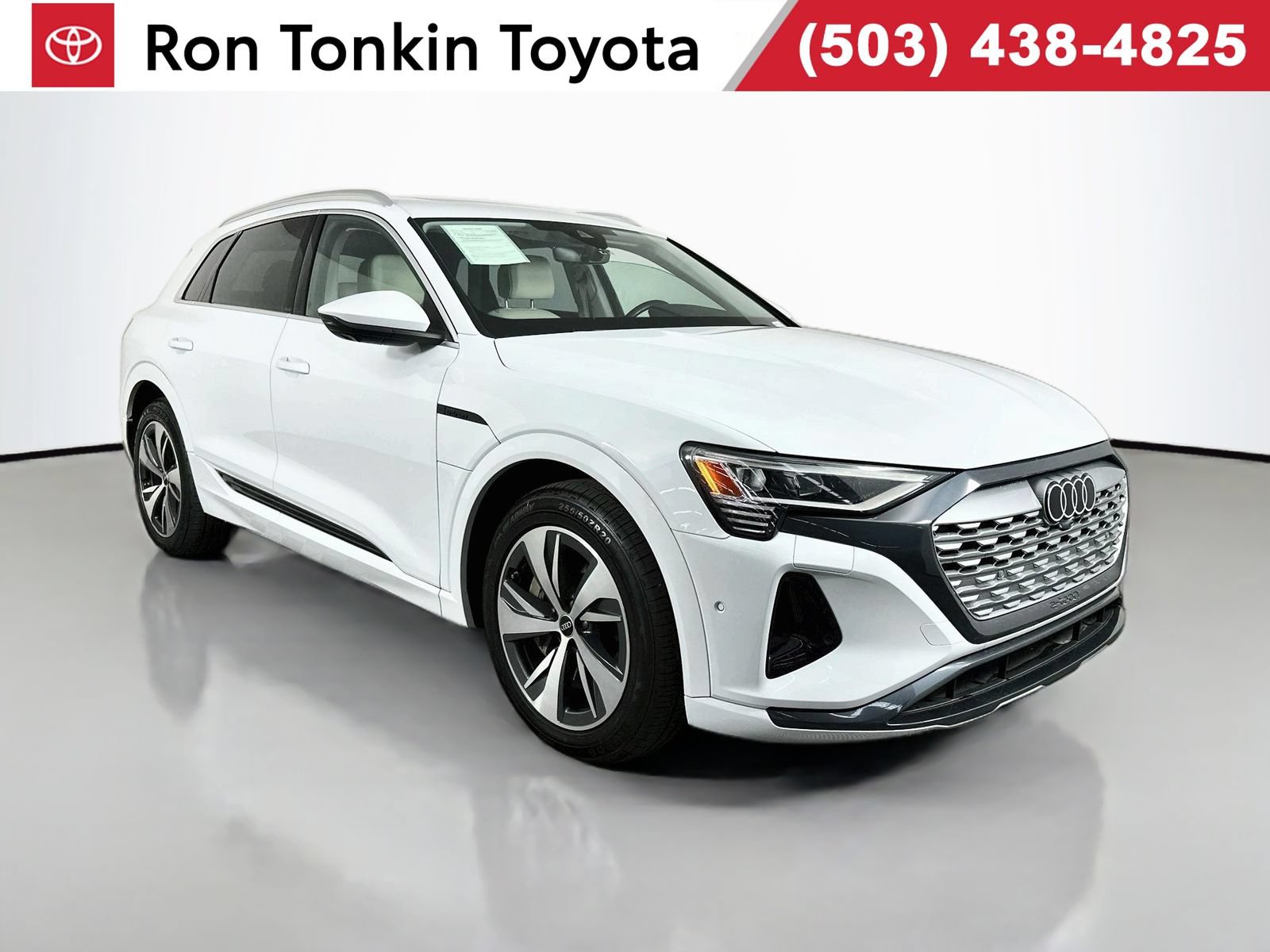 Used 2024 Audi Q8 e-tron Premium Plus AWD/4WD image 1