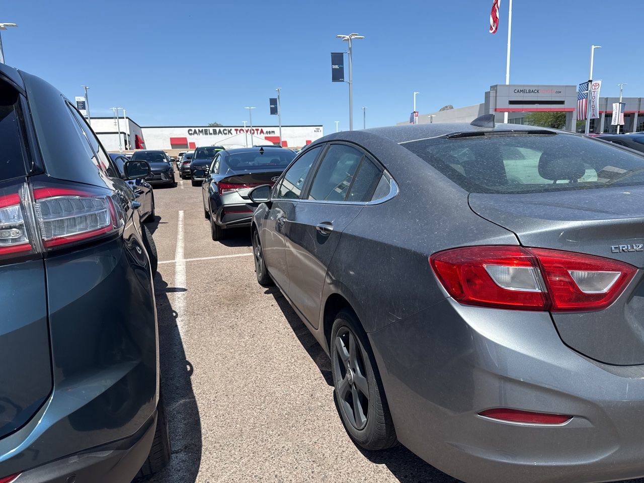 Used 2018 Chevrolet Cruze LT FWD image 3