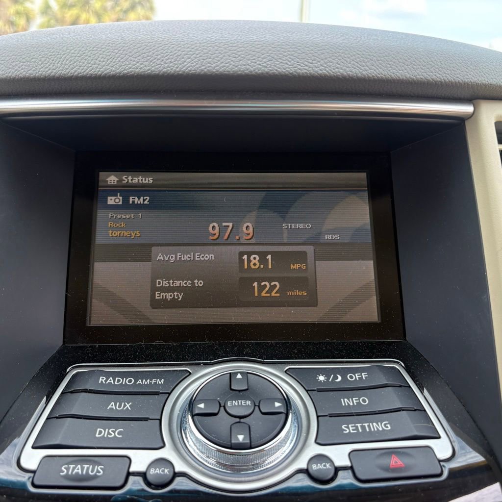 Used 2017 INFINITI QX70 2WD image 18