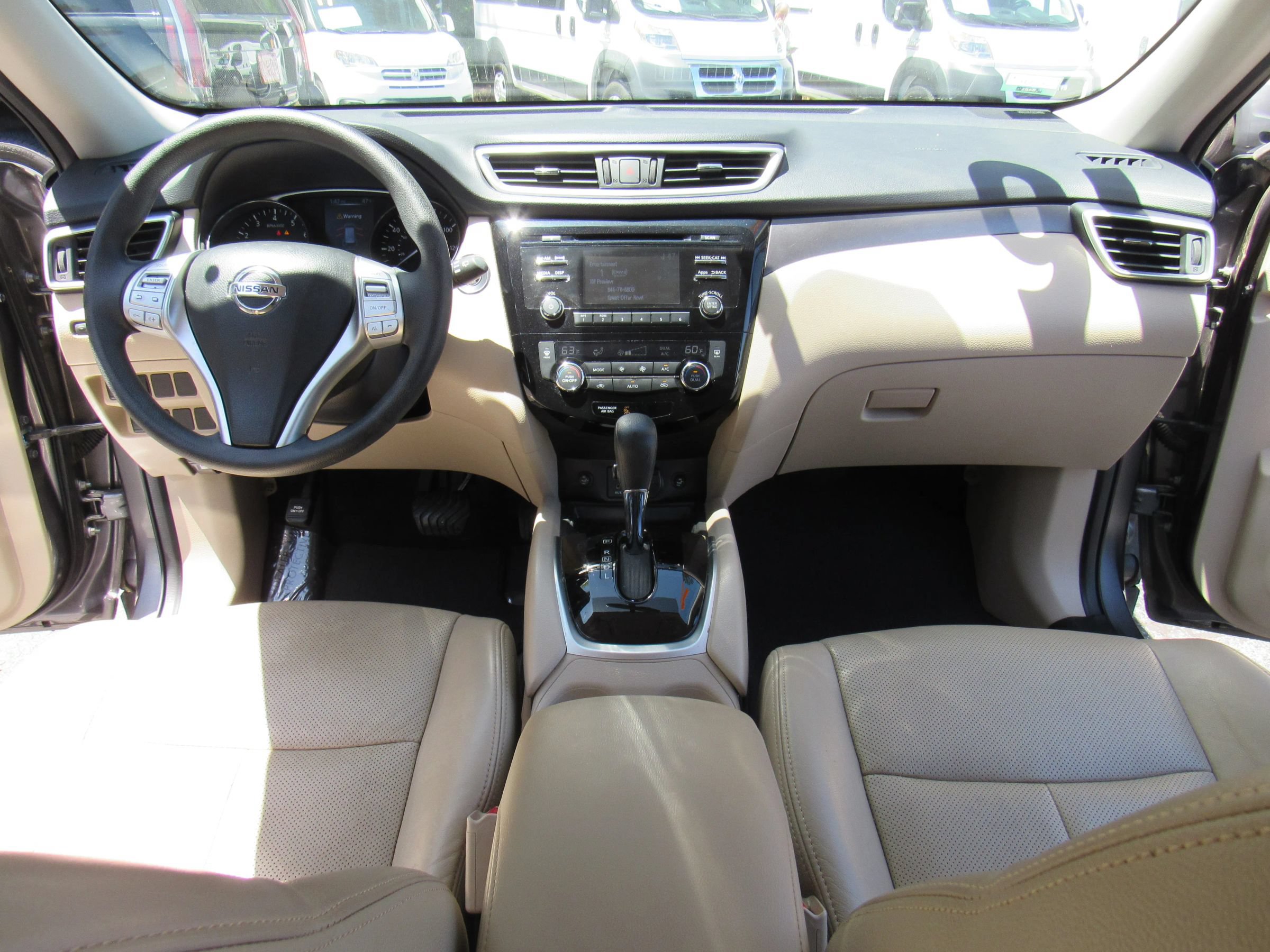 Used 2016 Nissan Rogue SV FWD image 13