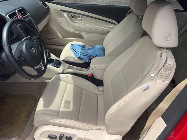 Used 2010 Volkswagen Eos Komfort FWD image 11