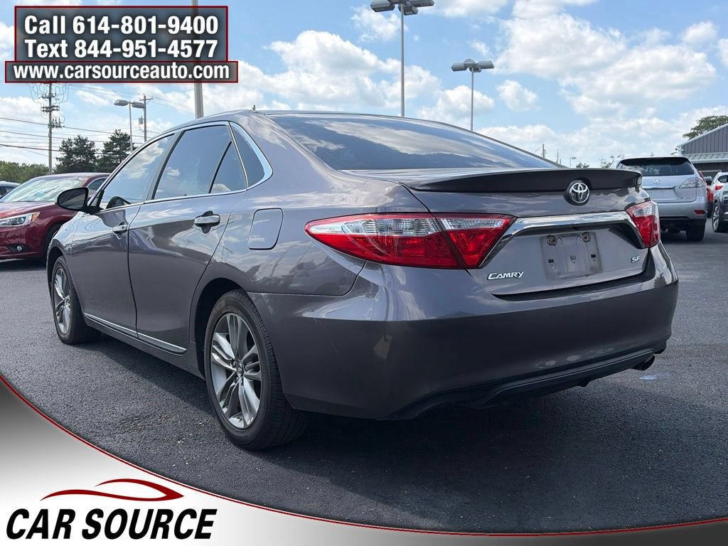 Used 2016 Toyota Camry SE w/ Moonroof Package FWD image 8