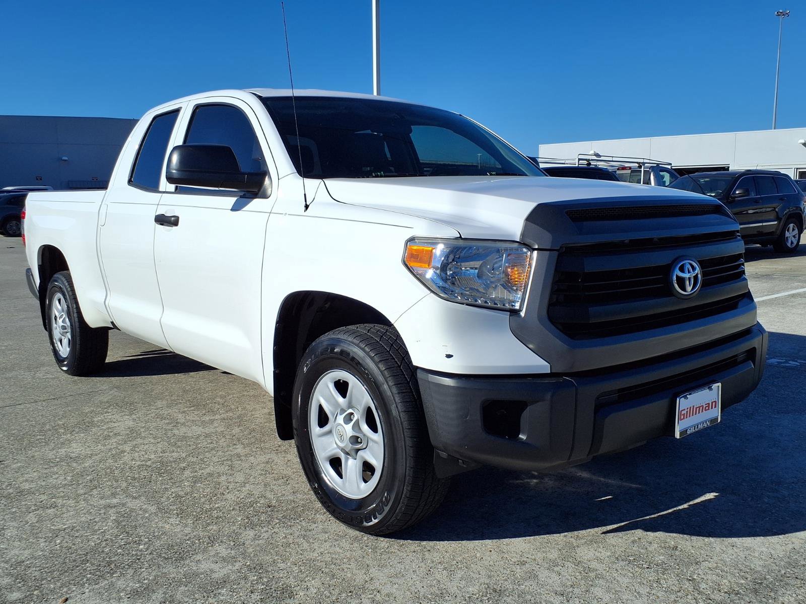 Used 2016 Toyota Tundra SR w/ Tow Package image 2